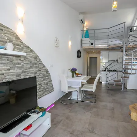 Island Breeze M - Zf Hvar Apartmán *