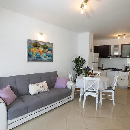 Island Breeze M - Zf Hvar *