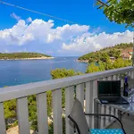 Island Breeze M Apartament *
