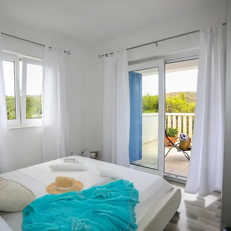 Island Breeze M - Zf Hvar