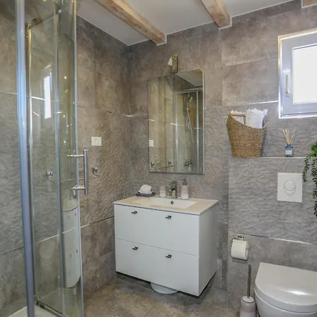 Island Breeze M - Zf Hvar Hvar Town