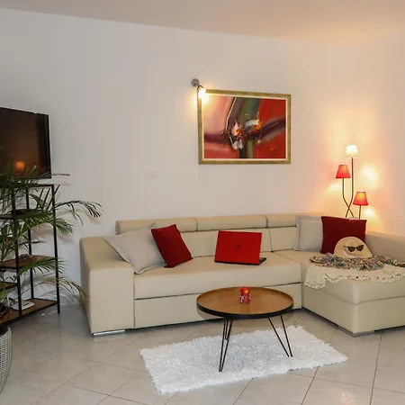 Island Breeze M - Zf Hvar *