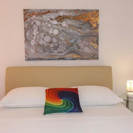 Island Breeze M - Zf Hvar *