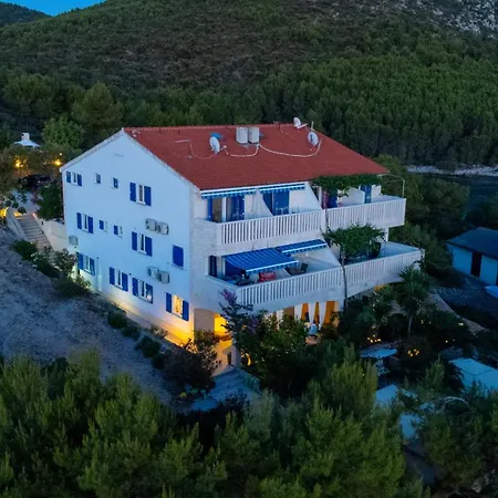 Island Breeze M - Zf Hvar هفار