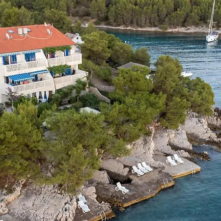 Island Breeze M - Zf Hvar *