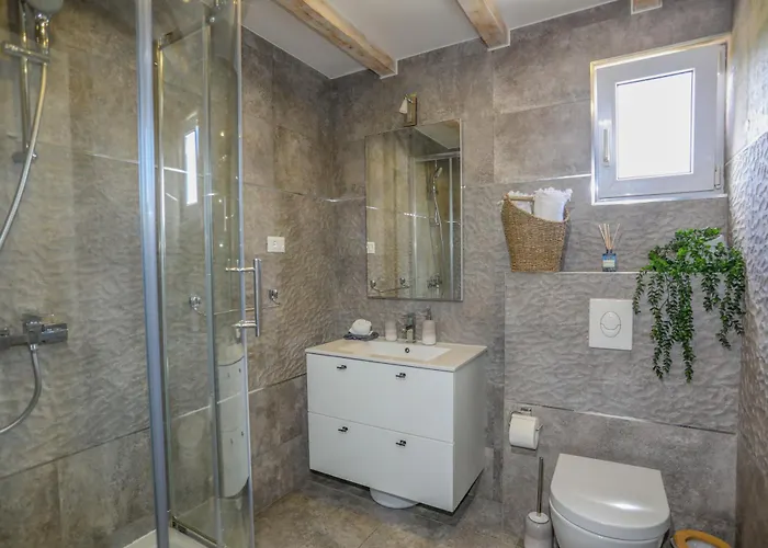 Island Breeze M - Zf Hvar フヴァル