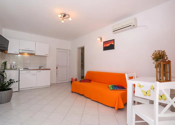 Island Breeze M - Zf Hvar * フヴァル