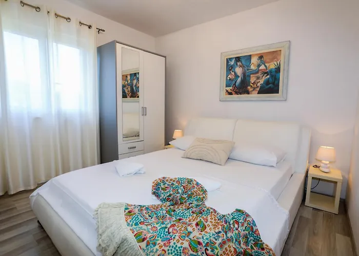 Island Breeze M - Zf Hvar *